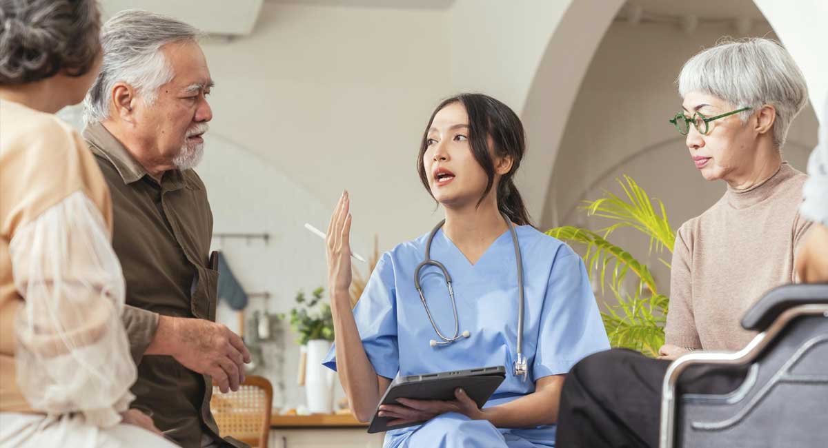 A homecare worker gives valuable recommendations for patients well-being