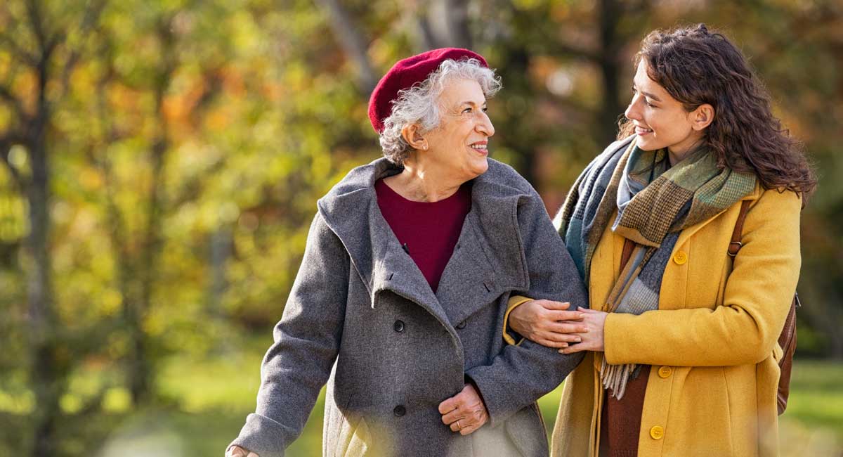 The outdoor activities of a care manager with an elderly person